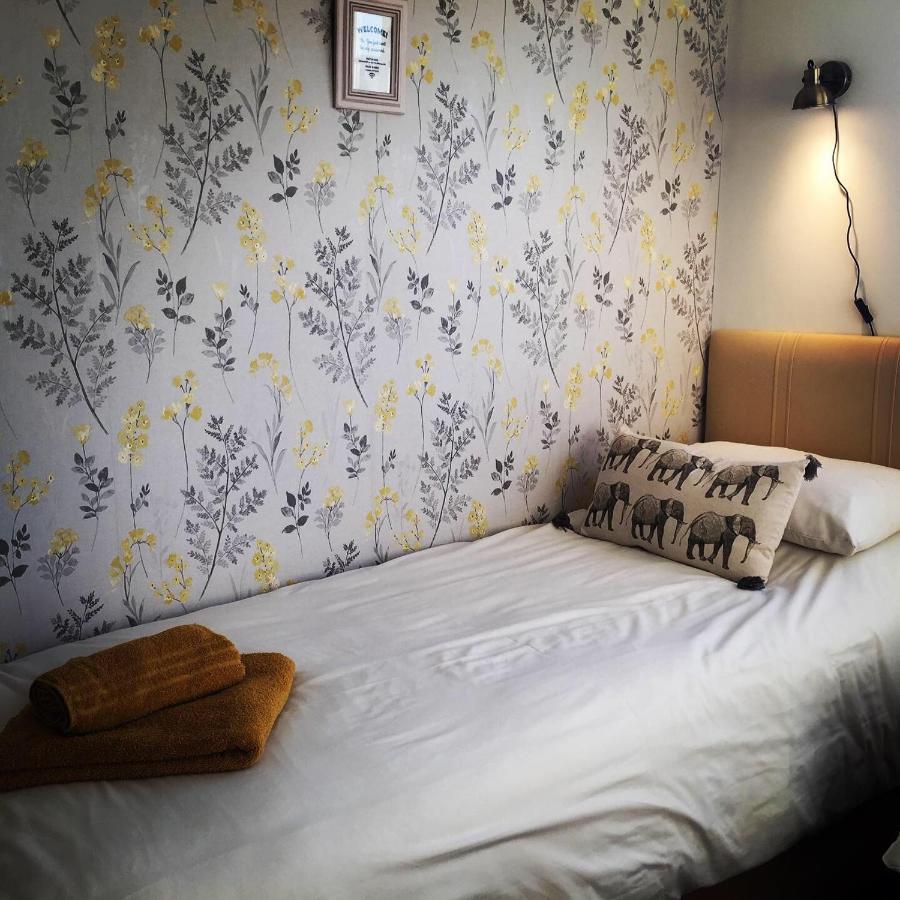 Whitecliff Guest House ウェーマス エクステリア 写真