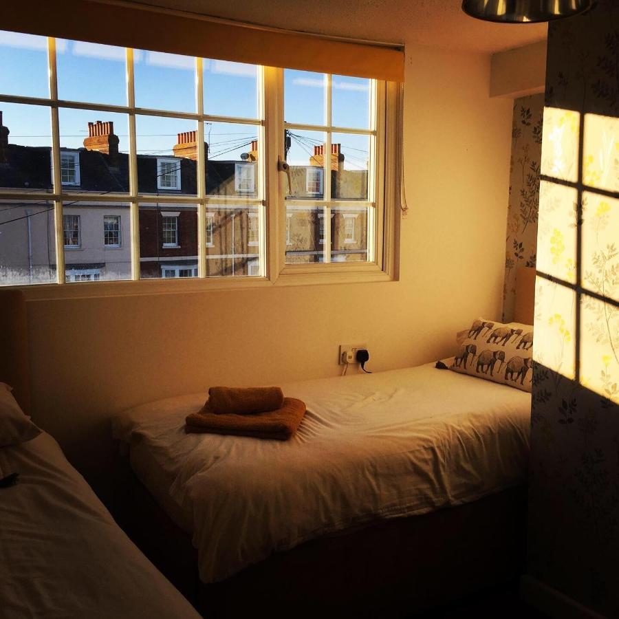 Whitecliff Guest House ウェーマス エクステリア 写真