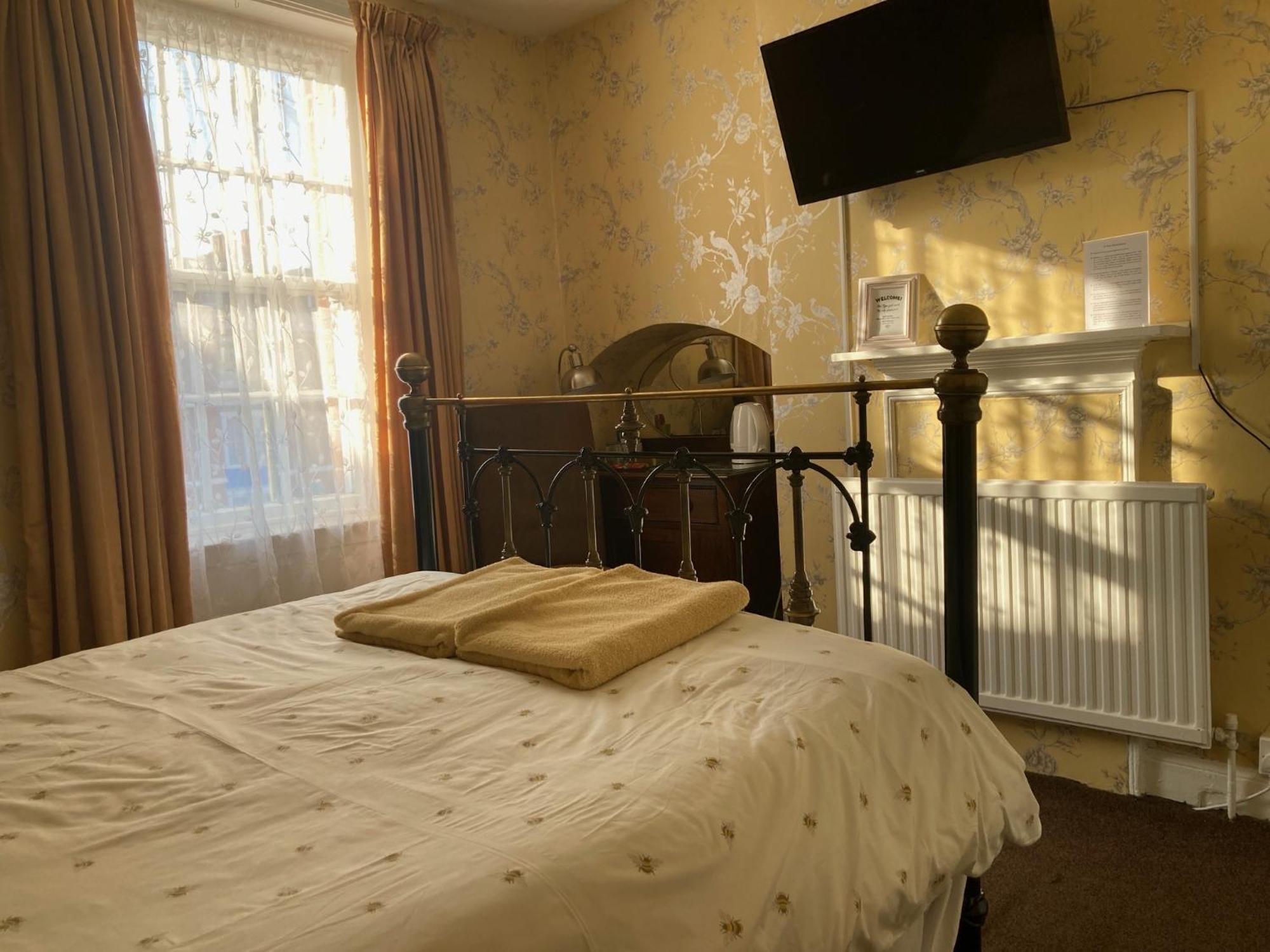 Whitecliff Guest House ウェーマス エクステリア 写真