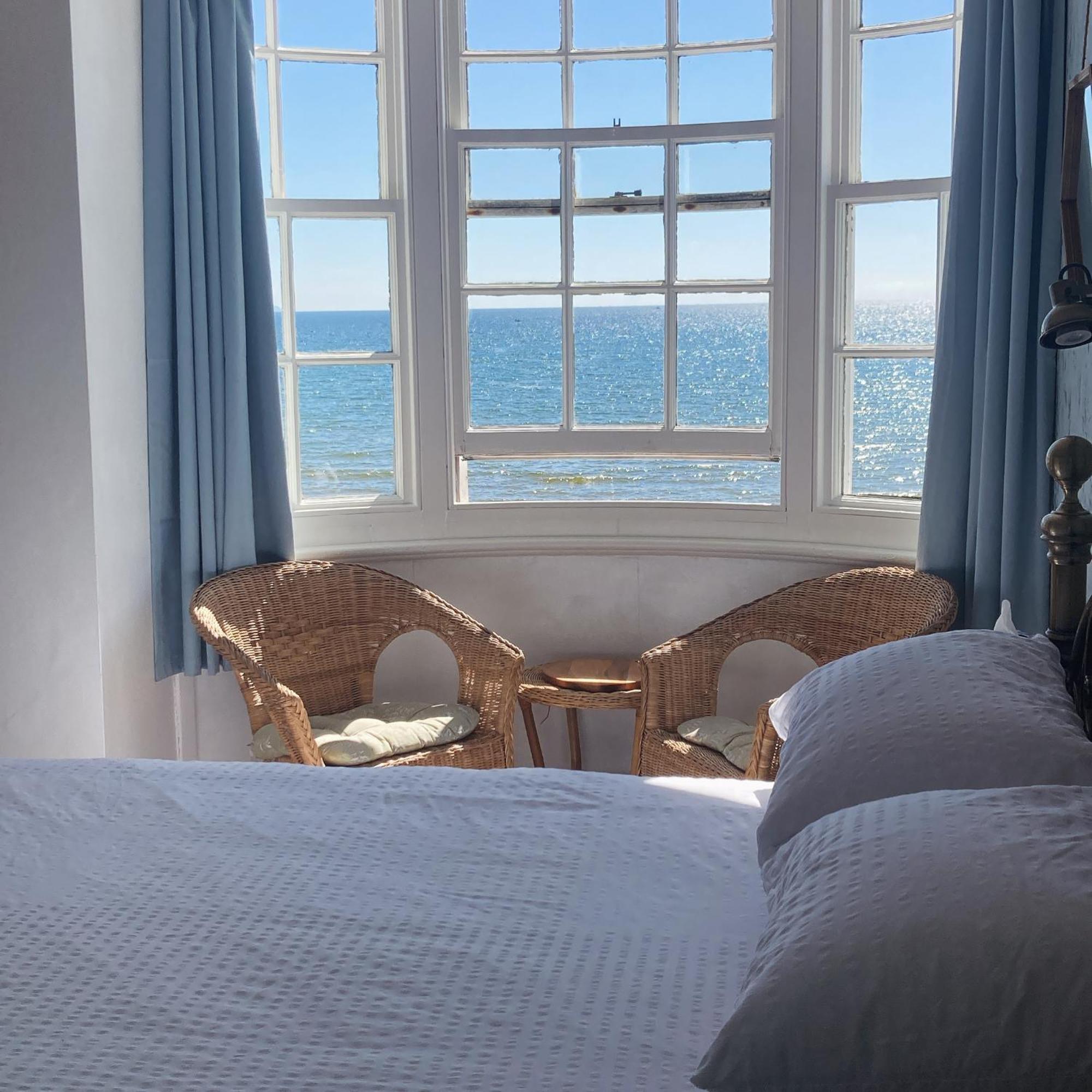 Whitecliff Guest House ウェーマス エクステリア 写真