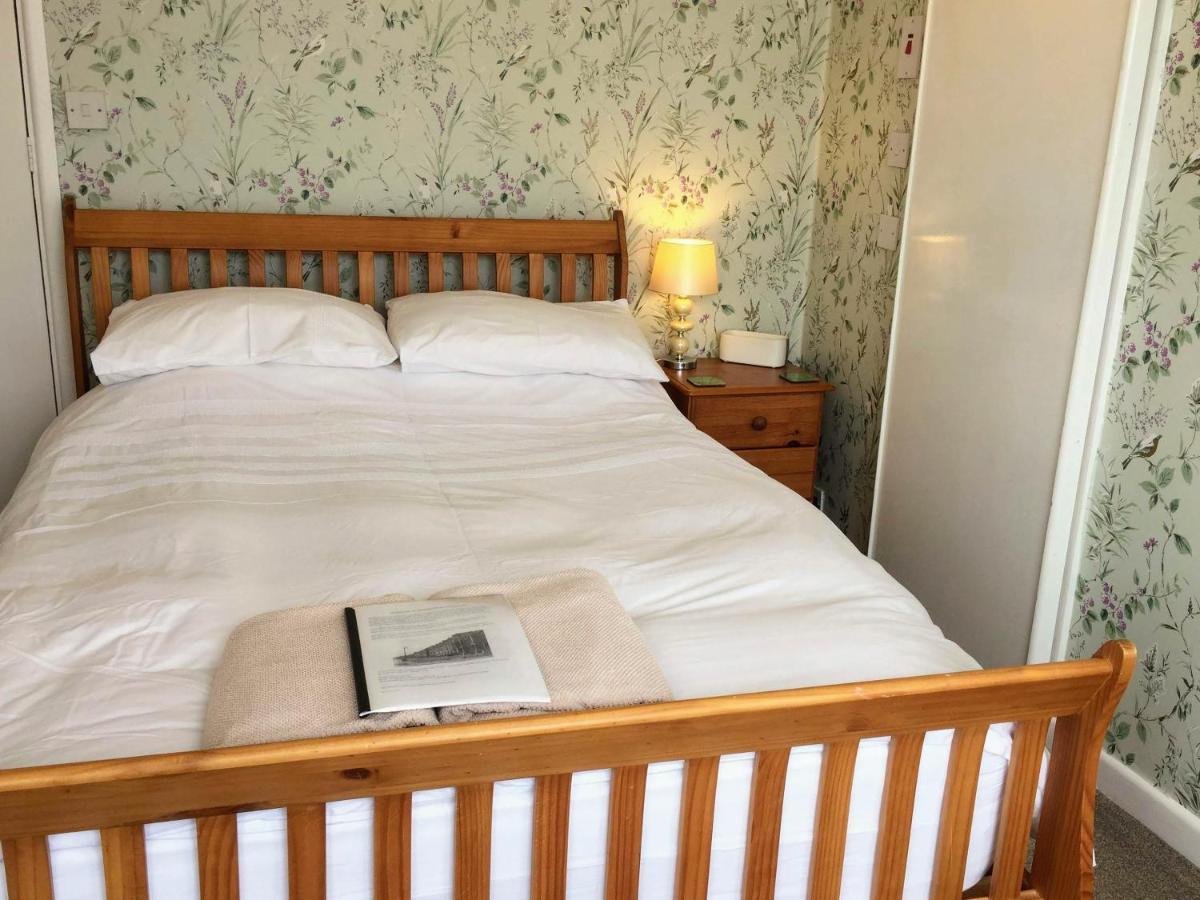 Whitecliff Guest House ウェーマス エクステリア 写真